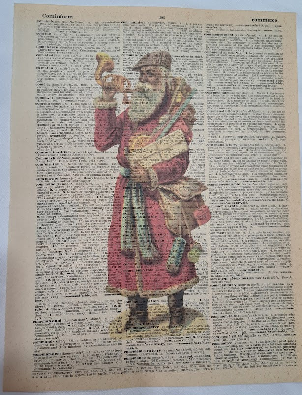Christmas: Red Santa Playing Bugle